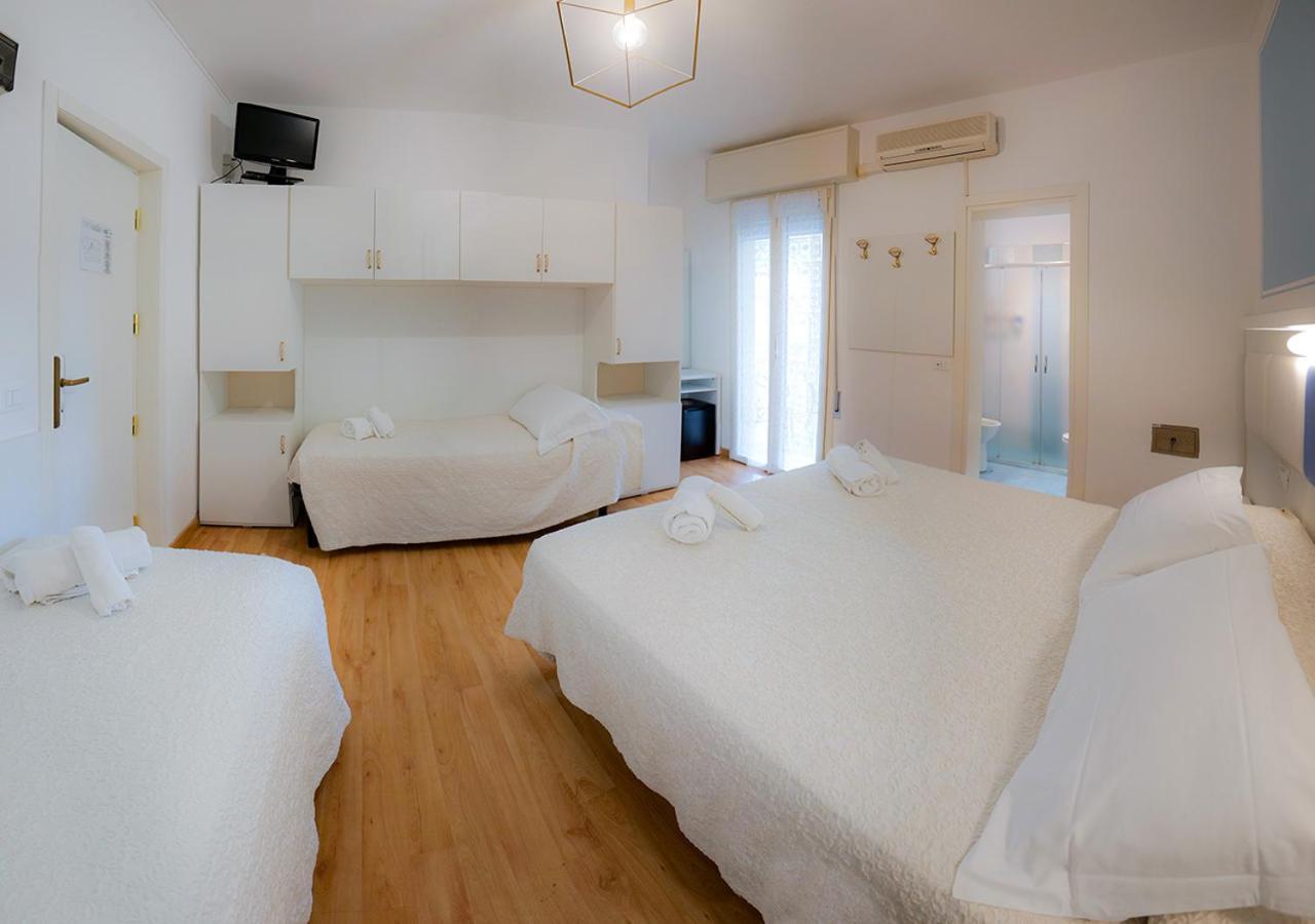 Hotel Gioiosa Cesenatico Exteriör bild