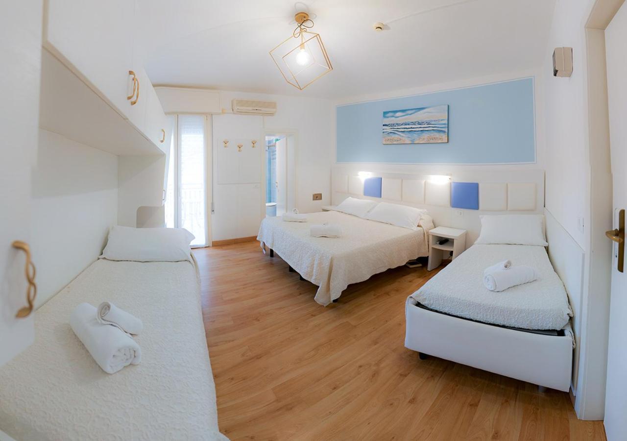 Hotel Gioiosa Cesenatico Exteriör bild