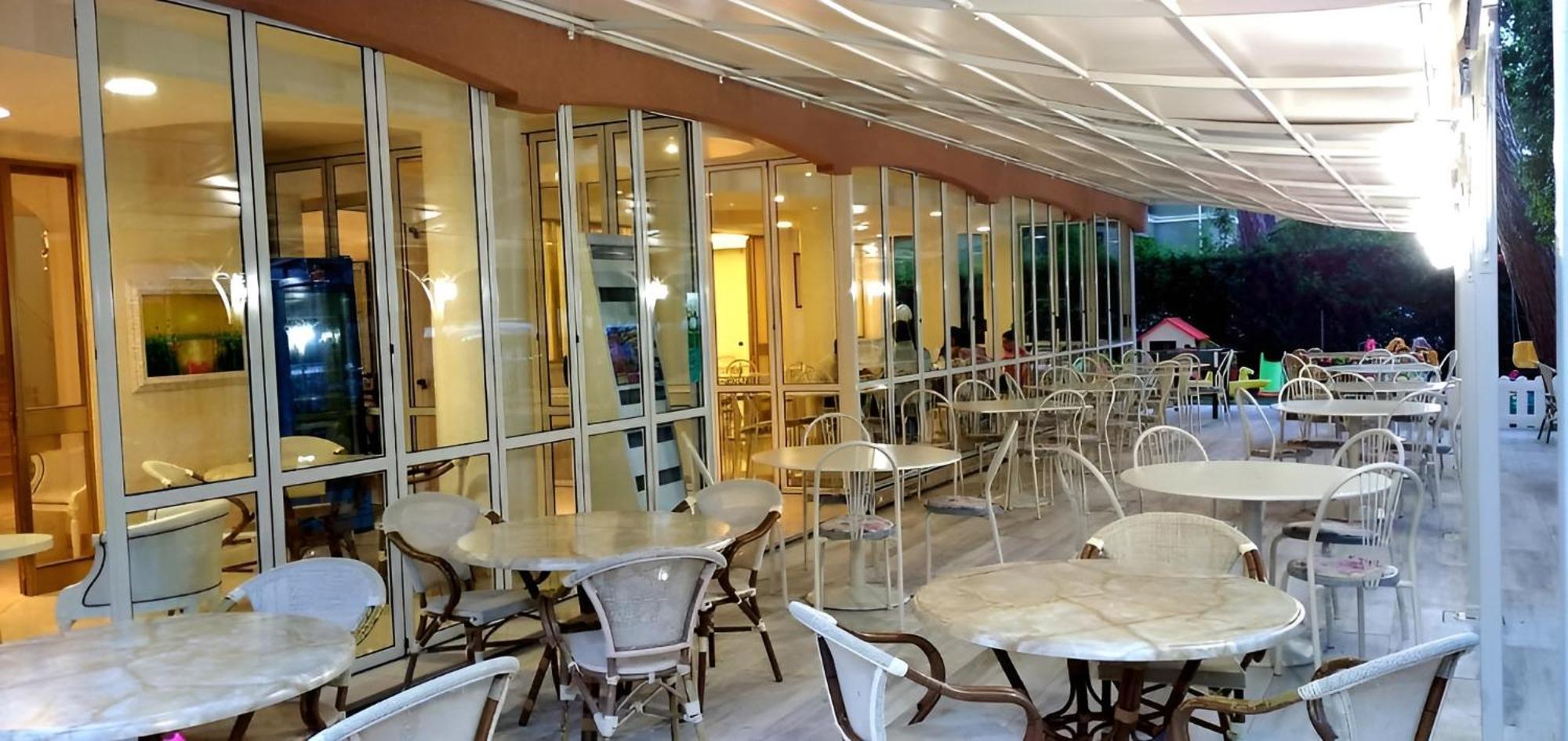 Hotel Gioiosa Cesenatico Exteriör bild