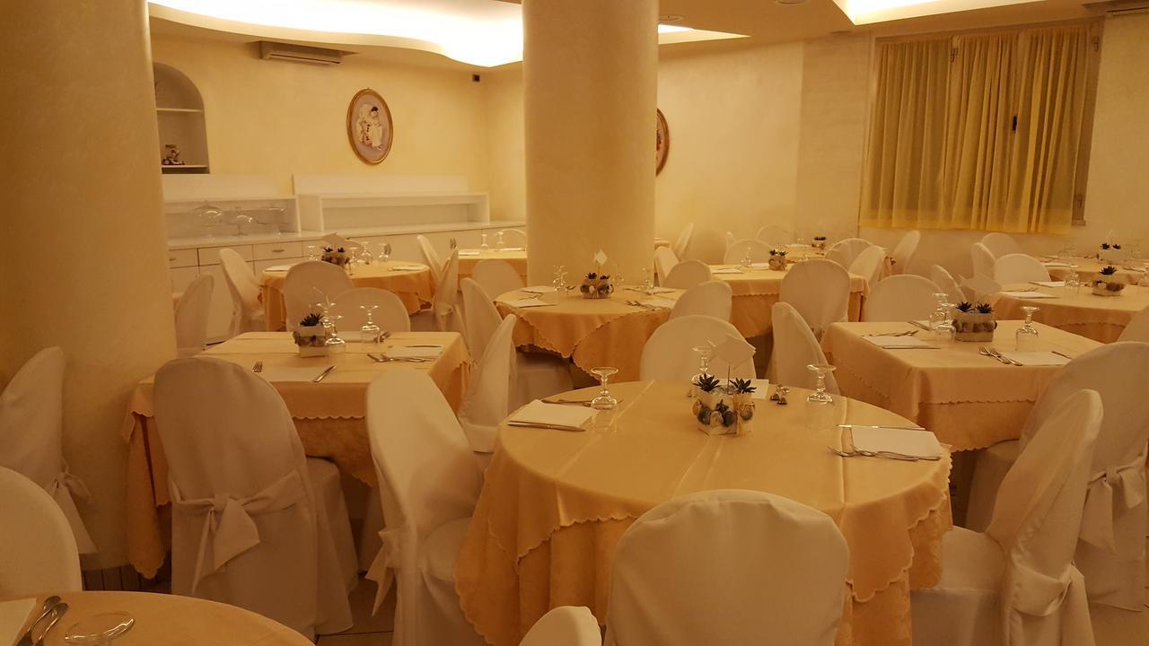 Hotel Gioiosa Cesenatico Exteriör bild