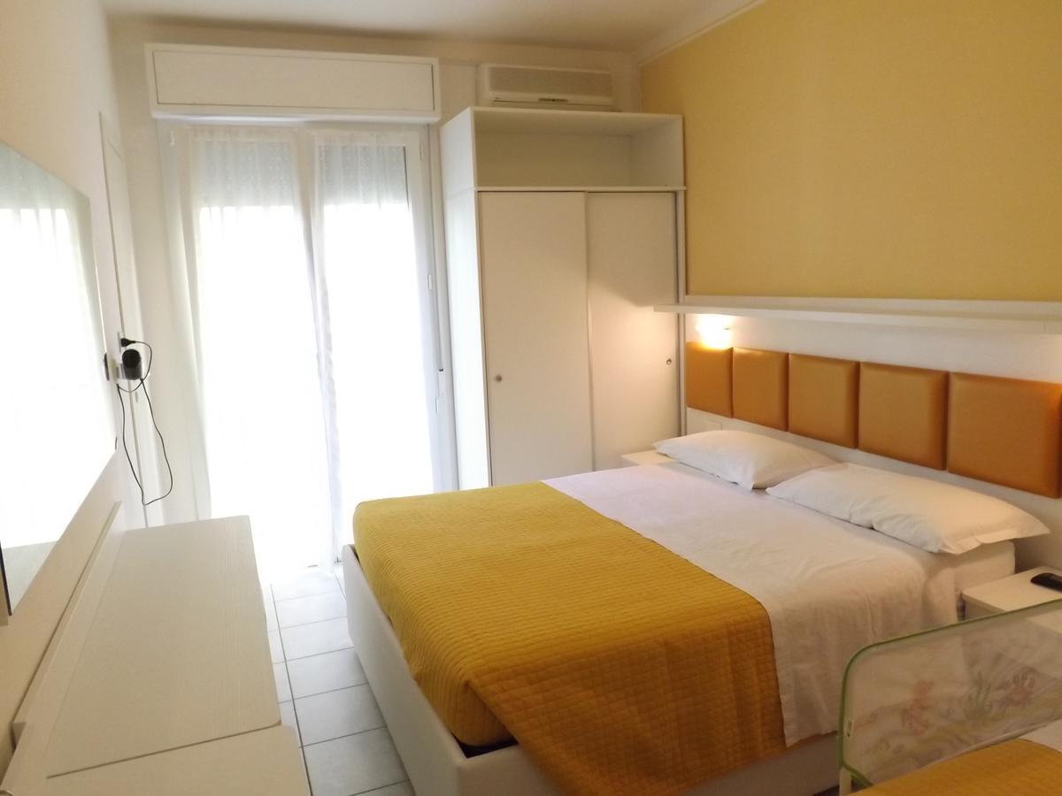 Hotel Gioiosa Cesenatico Exteriör bild